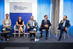 Pódiumbeszélgetés is szerepelt az esemény programjában