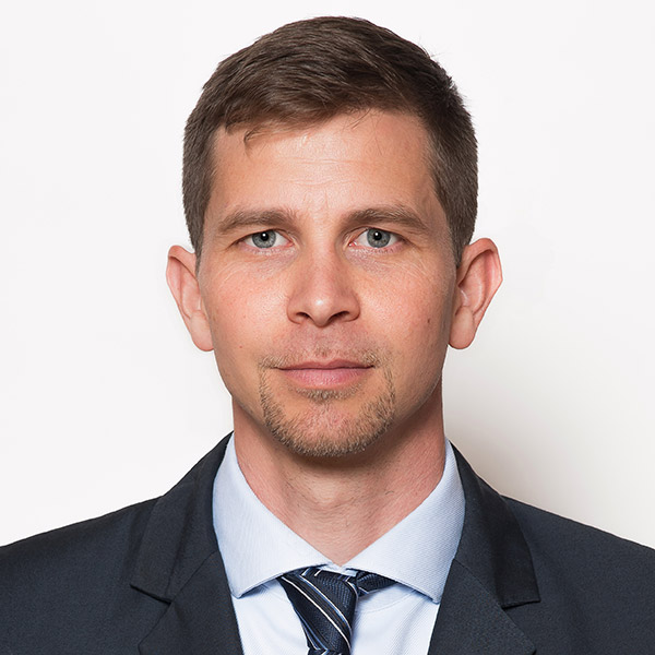 Dr. Pünkösty András