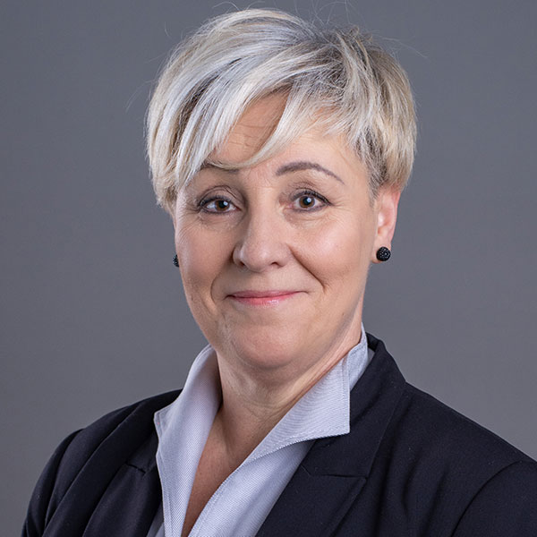 Pázmándi Kinga (arckép)